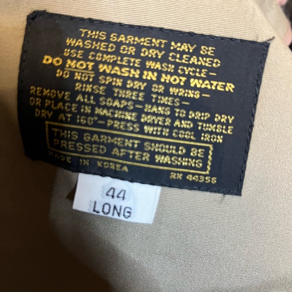 Men's Cotswold Collection Classic Double-Breasted Trench Coat - Khaki. Size 44T - Picture 6 of 6